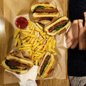 Burgers and fries at Vbb House in Paris