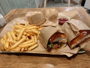 Mexicano sandwich with fries and peanut butter cookie at Vbb House in Paris