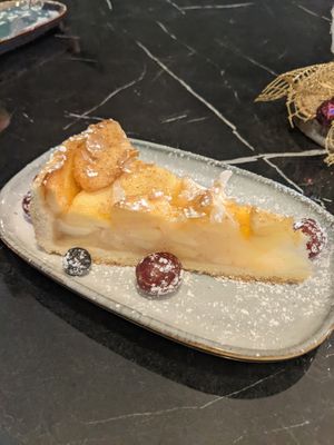 apple pie at Lagom in Frankfurt