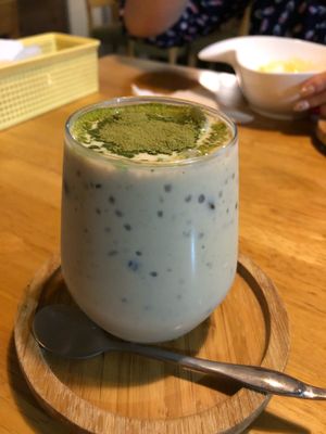Chia kiwi yogurt drink (vegan)  at PP 99 Cafe in Taipei