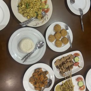   at I Love Vegetarian Food - De Ra Sa in Tuban