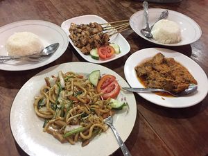 All tasty. One on right was especially yummy with rice  at I Love Vegetarian Food - De Ra Sa in Tuban
