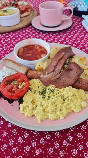 English breakfast 😋 at Bonita Cafe and Social Club in Bangkok