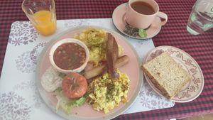 English Breakfast at Bonita Cafe and Social Club in Bangkok