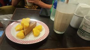 Cheesecake and banana soyshake at Bonita Cafe and Social Club in Bangkok