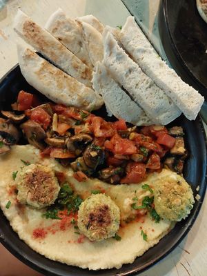 Sanduíche de Falafel at Vevê Bar Vegetariano in Itacare