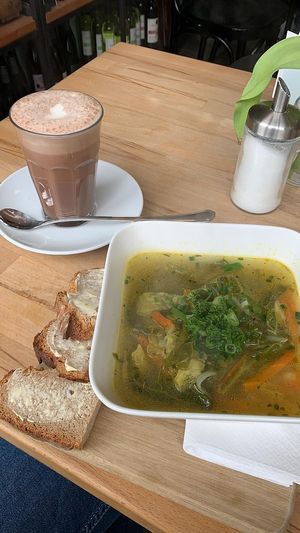 Wirsingsuppe und Haferkakao  at lonnes + leusch in Neuss