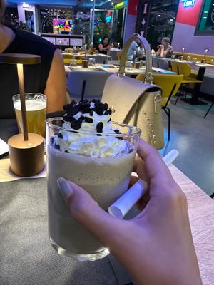 Oreo milkshake at Impact Food in Rome