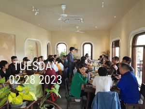 good places to meeting at Hồi in Ha Long
