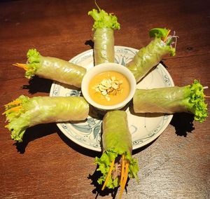 fresh rolls at Hồi in Ha Long