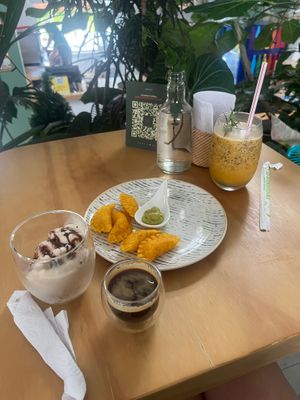 Empanadas, afrogatto (incl ice cream!) and juice.  at Casa Hoja in Pereira