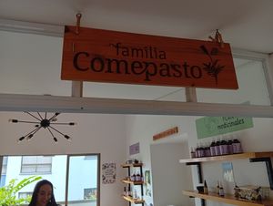 🖤💜❤️ at Casa Hoja in Pereira