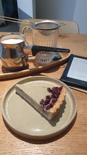 Matcha cheesecake with Chai at O'YO - Sint Baafs in Ghent