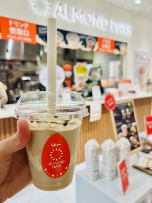 All Almond Frozen Almond Milk  at Almond Days in Tokyo