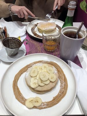 Vegan pancake with banana and peanuts   at Keik in Modena