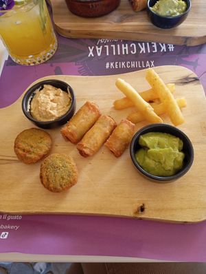 Falafel and humus, potatoes, mini tacos, guacamole at Keik in Modena