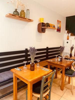  at L'art des Graines in Avignon