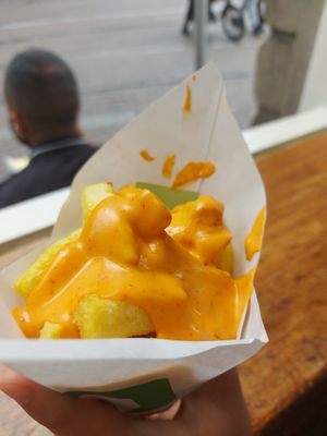 Fries with spicy mayo at Maoz - Muntplein in Amsterdam