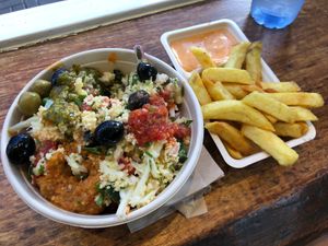 Falafel bowl combo w/fries at Maoz - Muntplein in Amsterdam