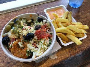 Falafel bowl combo w/fries at Maoz - Muntplein in Amsterdam