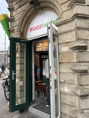 Outside   at Maoz - Muntplein in Amsterdam