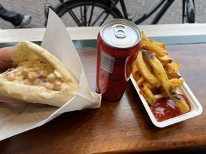 Meal deal with cauliflower   at Maoz - Muntplein in Amsterdam