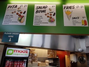 counter  at Maoz - Muntplein in Amsterdam