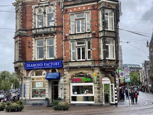 store front at Maoz - Muntplein in Amsterdam