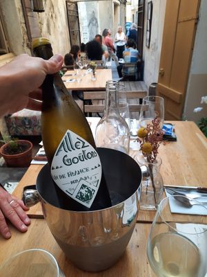 Vin naturel at Chardon in Arles