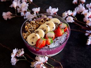 Berry Goodness Bowl (vegan) at TREE by NAKED - Yoyogi Park in Tokyo