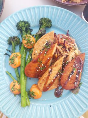 Quorn king with quorn filets, broccolini, chili mayo and coleslaw at Dam Bar in Tampere