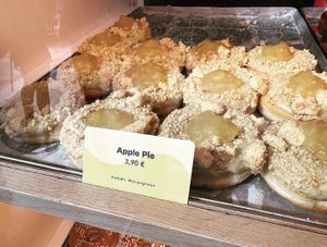 apple pie  at Brammibal's Donuts - Pop-Up in Berlin