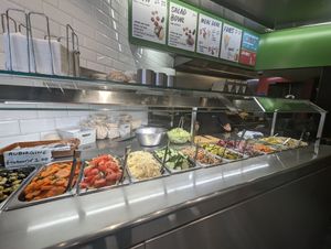 Fixings at Maoz - Leidsestraat in Amsterdam