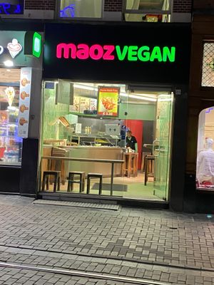 Front of restaurant at Maoz - Leidsestraat in Amsterdam