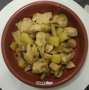 Amazing vegan garlic chicken! at S'ha Acabat el Broquil in Sabadell