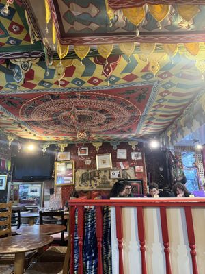 Decor   at 10 to 10 in Delhi in Edinburgh