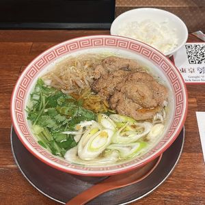 Vegan ramen with Soy Pork  at Tokyo Ramen Tower - 東京らあめんタワ in Tokyo