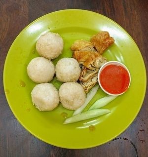 malaccas famous rice balls and chicken  at Shui Xian Su Shi Yuan in Malacca