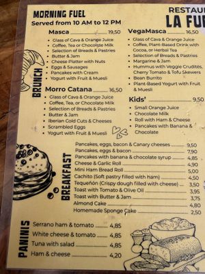 Breakfasr  at La Fuente in Tenerife