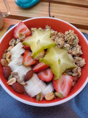 Smoothie bowl- no yogurt no chia seeds at Nita Coffee in Potrero