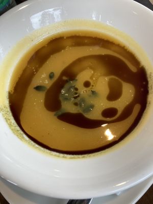 Soupe à la butternut sans crème   at Restoran Ambar in Slunj