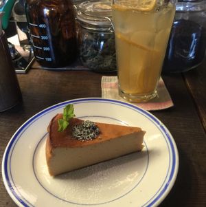 tofu cheesecake and lemonade at Cafe Sukkara - 수카라 in Seoul