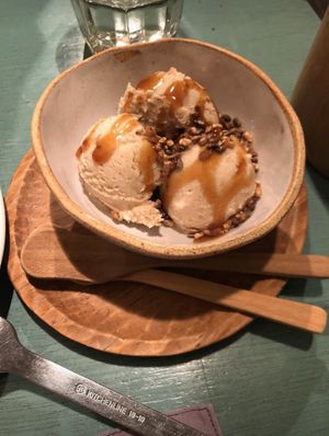 Vegan icecream at Cafe Sukkara - 수카라 in Seoul