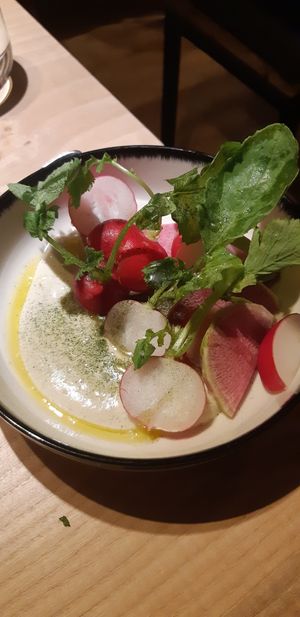 radishes, cashew cream, sea salt  at and/or  in Antwerpen