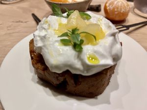 Apple cinnamon Olive oil cakee  at and/or  in Antwerpen