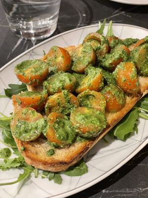 Bruschetta al pomodoro #Veganuary at Giulietta - Pizzeria & Cucina Vegana in Lisbon