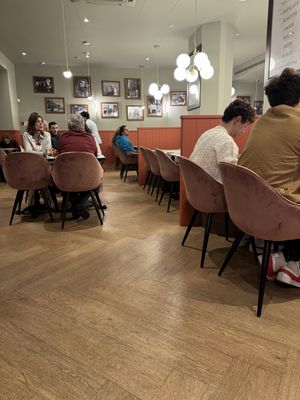 Big space   at Giulietta - Pizzeria & Cucina Vegana in Lisbon