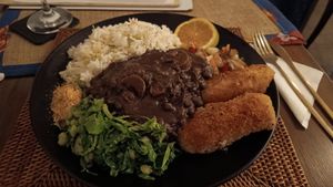 Feijoada deliciosa at Cri Cri Cru Restaurante (Loja Bênção Brasil) in Sao Paulo