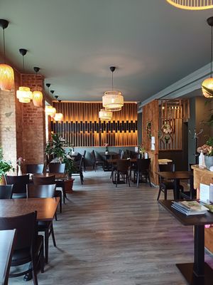 Inside at Ben‘s Cuisine in Berlin