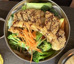 Fried udon noodles with vegetables, vegan duck and soy sauce.  at Ben‘s Cuisine in Berlin